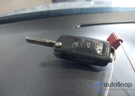 2014 Volkswagen Beetle 2.0T R-Line z USA, uszkodzony, nr VIN 3VWVS7AT9EM616590